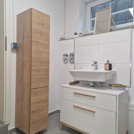 Monteur- Kachtenhausen Apartman *