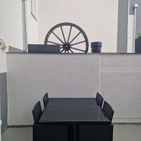 Monteur- Kachtenhausen Apartman