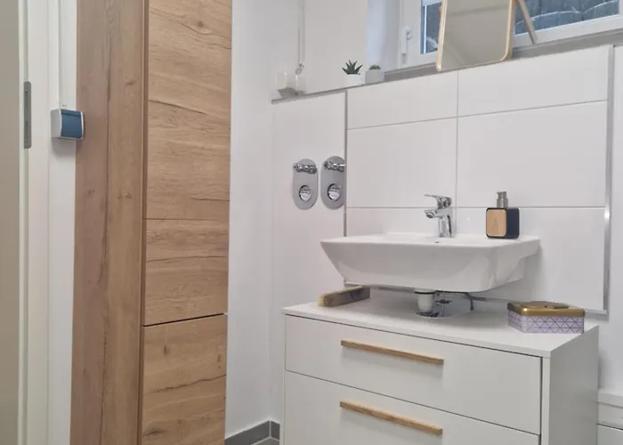 Monteur- Kachtenhausen Lejlighed *