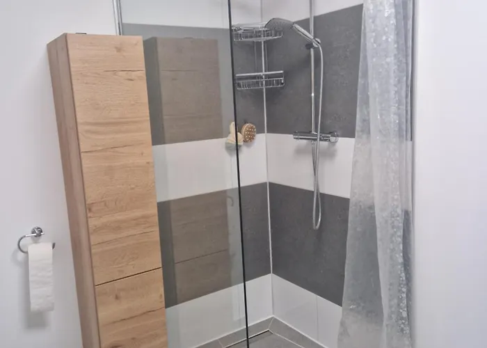 Monteur- Kachtenhausen * Lage (Lippe)