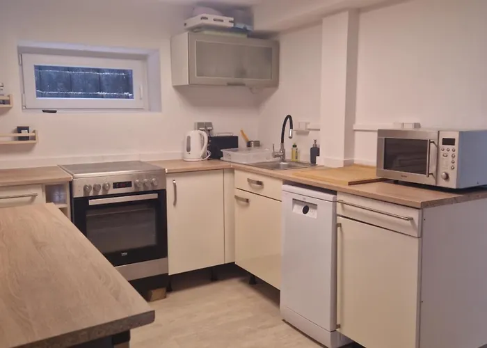 Monteur- Kachtenhausen