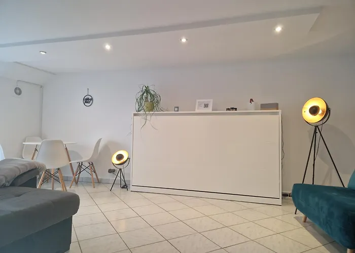 Monteur- Kachtenhausen *