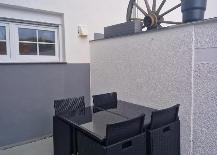 Monteur- Kachtenhausen Lejlighed *